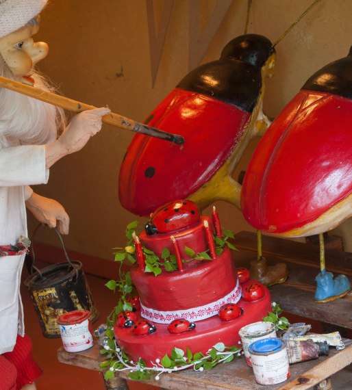 Die fleißigen Maler haben auch eine Torte verdient in der Märchenwelt in Ruhpolding., © Freizeitpark Ruhpolding