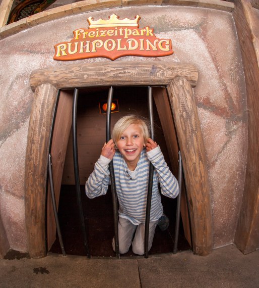 Das Kristallbergwerk im Kinderpark Ruhpolding ist ein beliebtes Ausflugsziel in Bayern., © Freizeitpark Ruhpolding