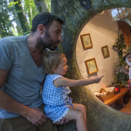 Beim Ausflug mit Kindern entdeckt ihr alte Volksmärchen in der Märchenwelt Ruhpolding., © Freizeitpark Ruhpolding