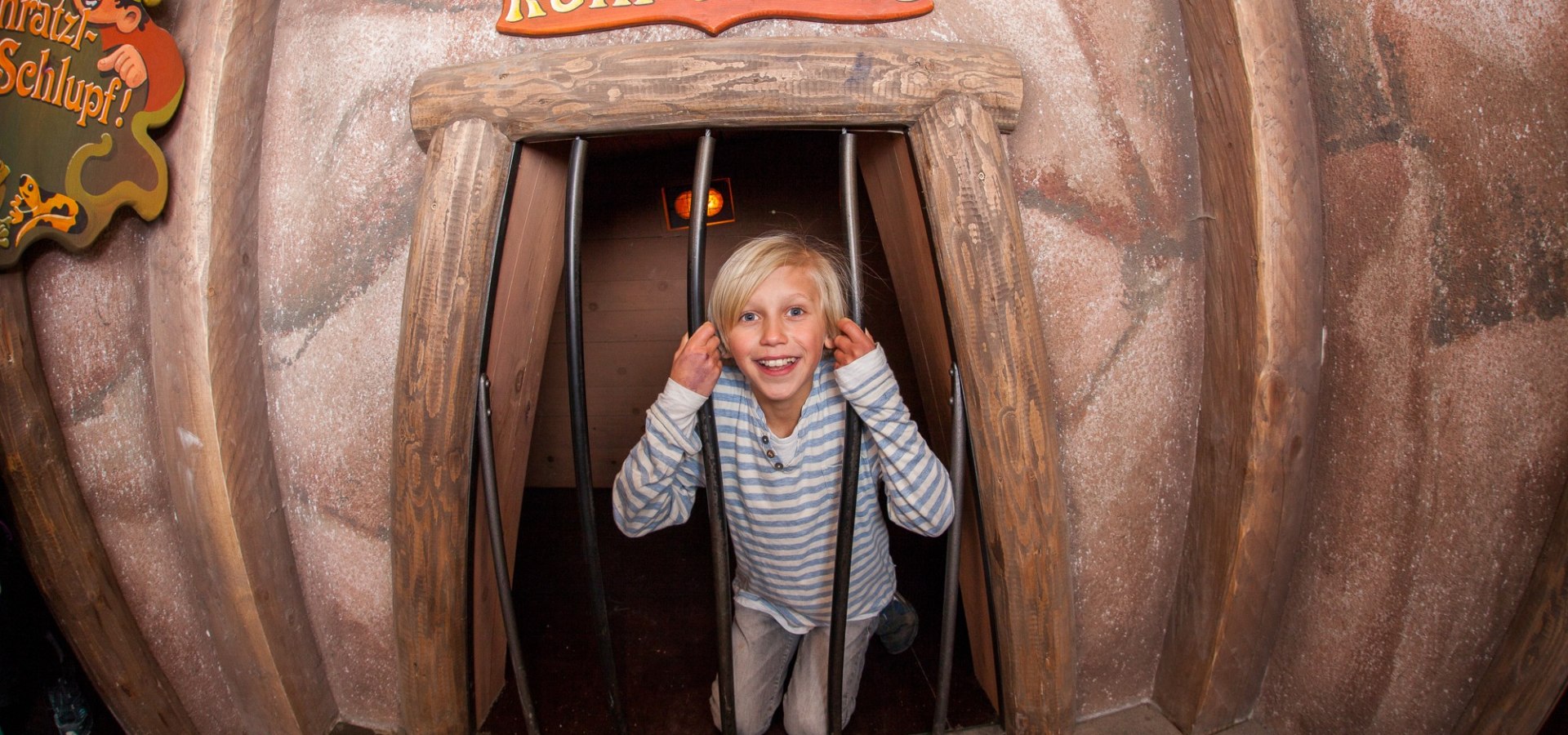 Das Kristallbergwerk im Kinderpark Ruhpolding ist ein beliebtes Ausflugsziel in Bayern., © Freizeitpark Ruhpolding